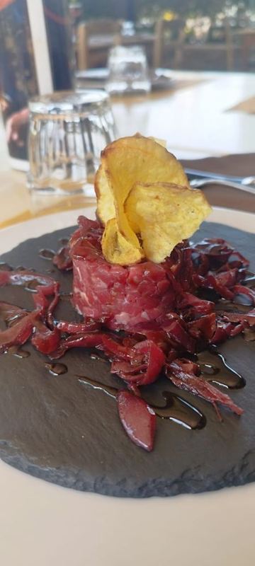 Tartare con Cipolla di Tropea Caramellata